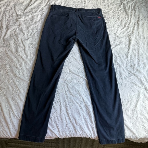 Levi's Navy Blue Chinos Standard Taper Cotton Pants - Picture 9 of 10